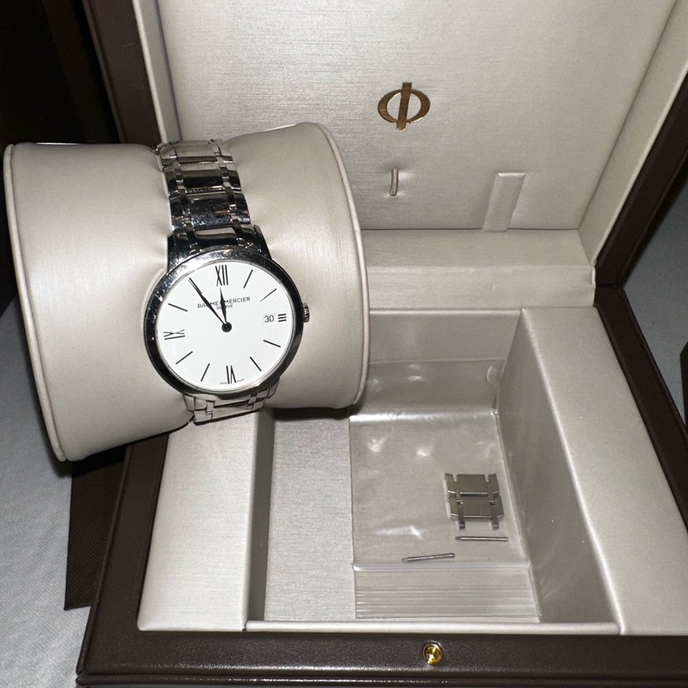 Baume & Mercier Classima Watch w/box, extra links, authenticity card, and manual